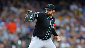 Arizona Diamondbacks v Milwaukee Brewers