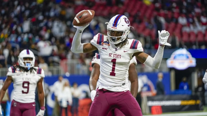 Dec 18, 2021; Atlanta, GA, USA; South Carolina State Bulldogs wide receiver Shaquan Davis (1) reacts after catching a touchdown pass against the Jackson State Tigers during the first half during the 2021 Celebration Bowl at Mercedes-Benz Stadium. Mandatory Credit: Dale Zanine-USA TODAY Sports