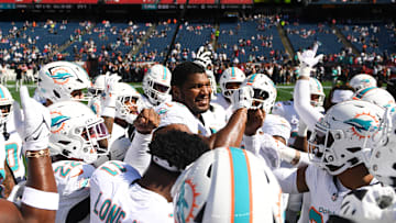 Miami Dolphins v New England Patriots