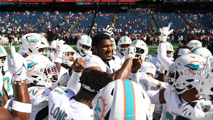 Miami Dolphins v New England Patriots