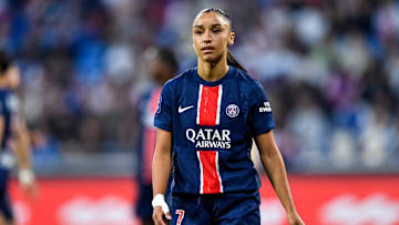 Sakina Karchaoui, avec le maillot du PSG, fait partie des meilleures joueuses d'Arkema Première Ligue sur EA FC 26