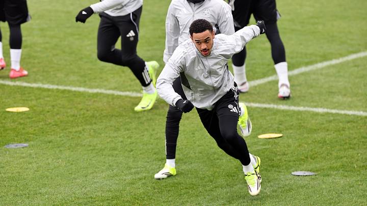 Leicester City Training & Press Conference