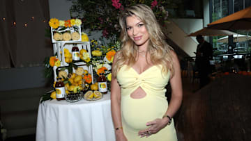 "Summer House" Star Lindsay Hubbard Celebrates Just Ice Tea's Newest Flavor Location