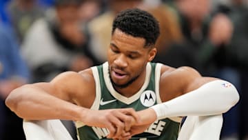 Detroit Pistons v Milwaukee Bucks