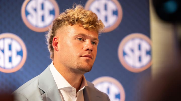 Mississippi State quarterback Blake Shapen speaking at Omni Dallas Hotel. 