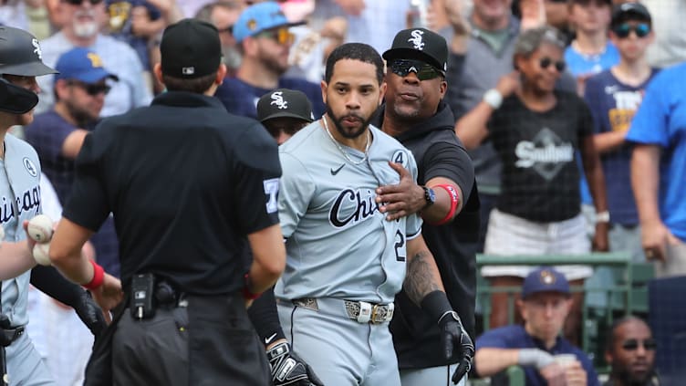 Chicago White Sox v Milwaukee Brewers