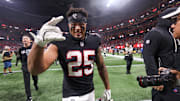 11Oct 13, 2025; Atlanta, Georgia, USA; Atlanta Falcons running back Tyler Allgeier (25) leaves the field following a game against the Buffalo Bills at Mercedes-Benz Stadium. Mandatory Credit: Brett Davis-Imagn Images