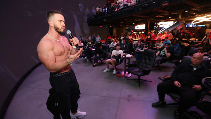 Cosm presents WWE Royal Rumble