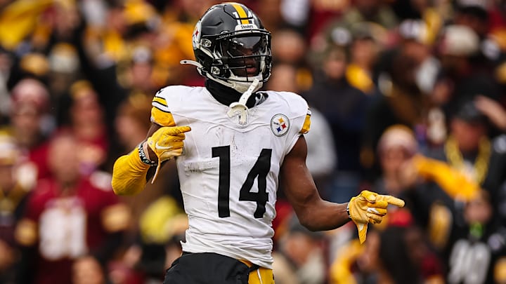 Pittsburgh Steelers v Washington Commanders