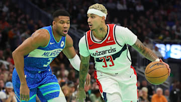 El ex Lakers Kyle Kuzma jugará con Giannis Antetokounmpo en los Bucks, tras ser enviado allí desde los Wizards por Khris Middleton