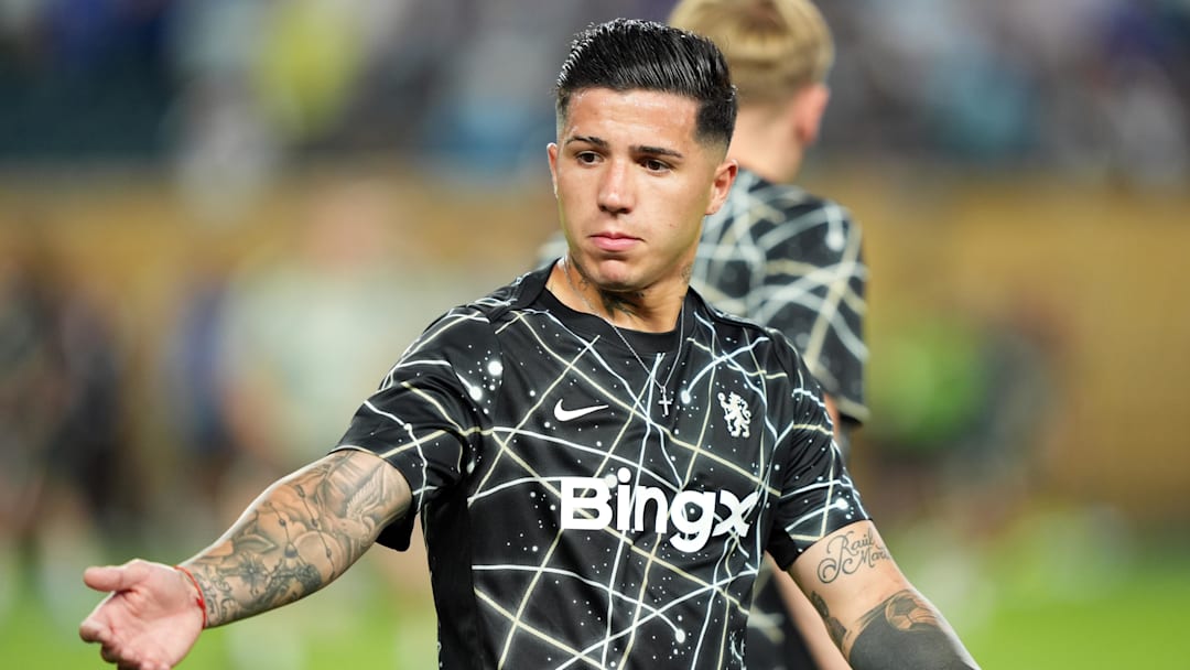 Jul 4, 2025; Philadelphia, Pennsylvania, USA; Chelsea FC midfielder Enzo Fernandez (8) warms up before a quarterfinal match of the 2025 FIFA Club World Cup against SE Palmeiras at Lincoln Financial Field. Credit: Kyle Ross-Imagn Images