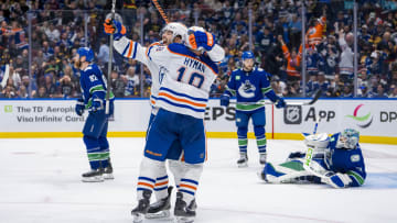 Edmonton Oilers celebrate goal.