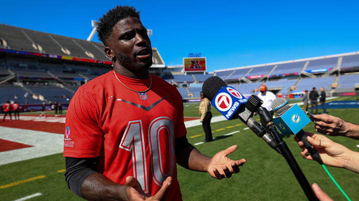 Feb 2, 2024; Orlando, FL, USA;  Miami Dolphins wide receiver Tyreek Hill (10) participates in the AFC versus NFC Pro Bowl practice and media day at Camping World Stadium. Mandatory Credit: Nathan Ray Seebeck-Imagn Images