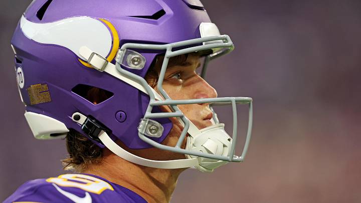 Jonathan Greenard praises J.J. McCarthy's mentality during latest injury setback