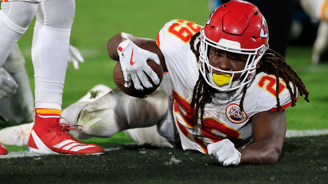 Kansas City Chiefs running back Kareem Hunt (29) scores a rushing touchdown during the fourth quarter of an NFL football matchup at EverBank Stadium, Monday, Oct. 6, 2025, in Jacksonville, Fla. The Jacksonville Jaguars edged the Kansas City Chiefs 31-28. 