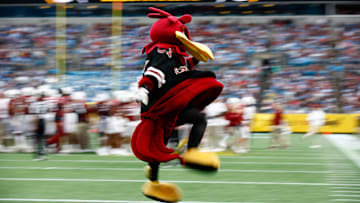 Duke's Mayo Bowl - North Carolina v South Carolina