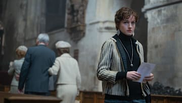 Julia Garner as Terry Gionoffrio in Apartment 7A, streaming on Paramount+ 2024. Photo Credit: Gareth Gatrell/Paramount+.
