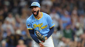 Arizona Diamondbacks v Milwaukee Brewers