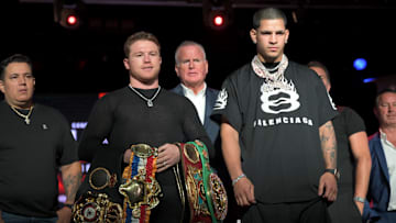 "Canelo" Álvarez y Edgar Berlanga en la rueda de prensa de su pelea en Las Vegas 