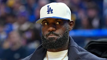 Los Angeles Lakers v Golden State Warriors