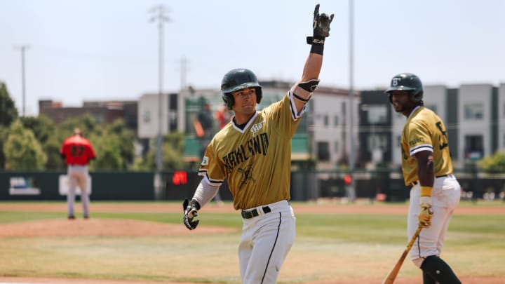 Josh Leslie of the Oakland Ballers points to the crowd