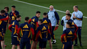FBL-EURO2024-QUALIFIER-POR-TRAINING