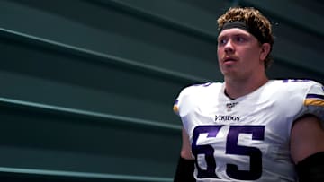 Minnesota Vikings center Pat Elflein (65)