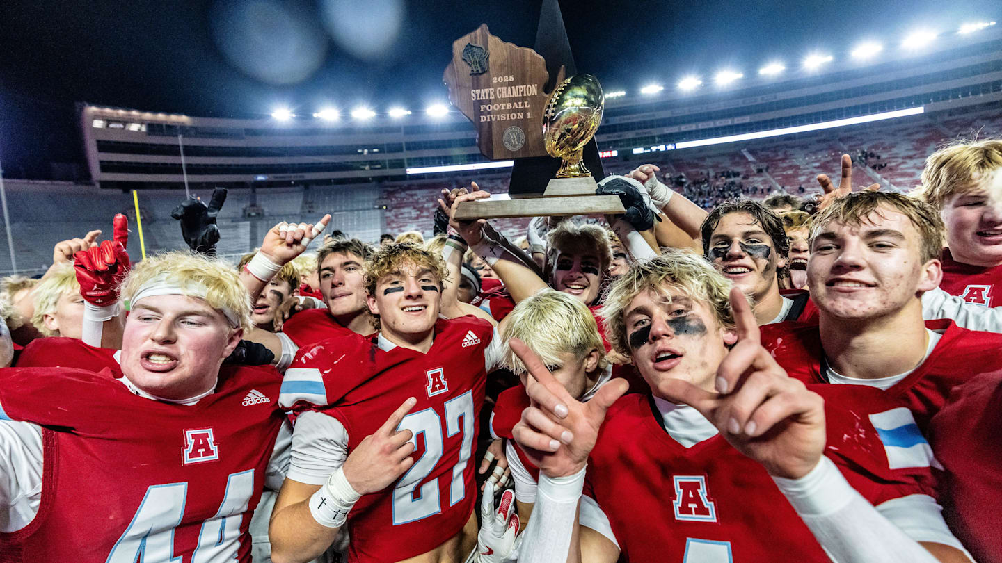 Wisconsin's Top Teams Reach Pinnacle During Action-Packed WIAA State Football Championships (Notebook)