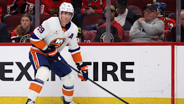 New York Islanders v Chicago Blackhawks