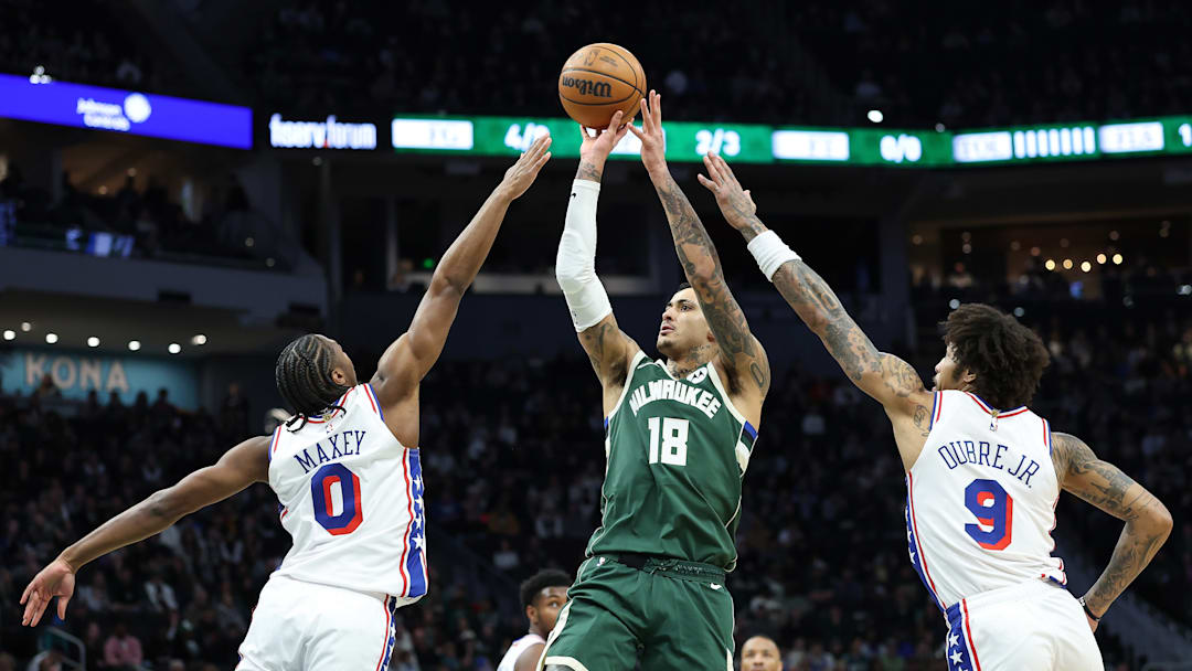 Philadelphia 76ers v Milwaukee Bucks