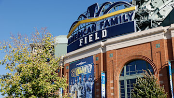 Wild Card Series - New York Mets v Milwaukee Brewers - Game 2