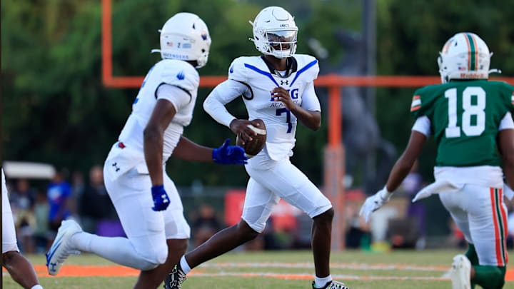 IMG Academy's Jayden Wade (7) looks to pass during the first quarter of a high school football matchup at Mandarin High School, Friday, Sept. 19, 2025, in Jacksonville, Fla. The IMG Academy Ascenders defeated the Mandarin Mustangs 57-7.