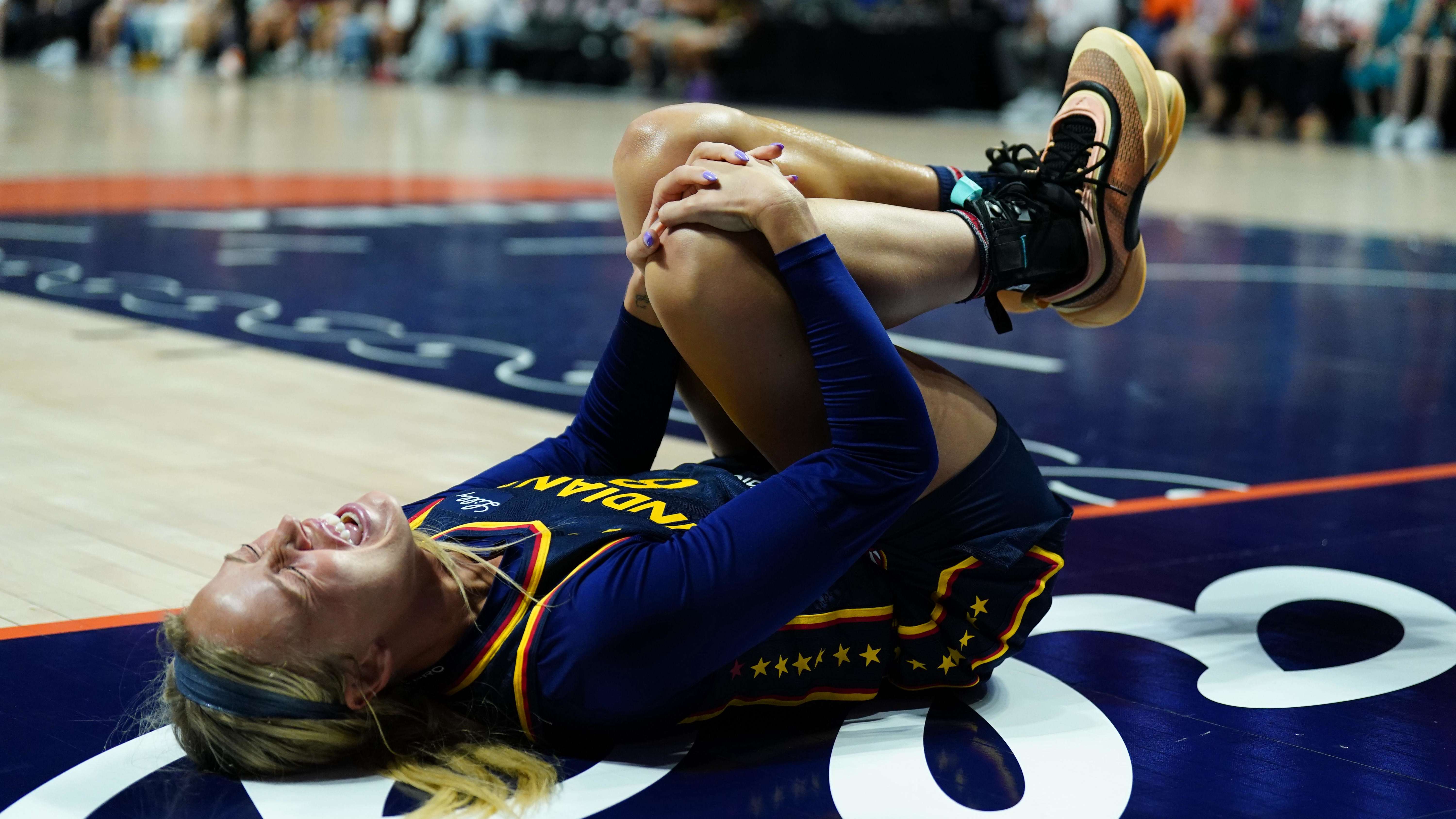 Fever Coach Reveals Explicit 2-Word Reaction to Sophie Cunningham Injury