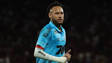 Neymar detonou atuação do árbitro Sávio Pereira Sampaio