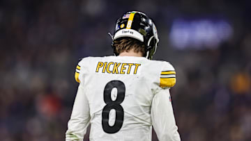 Pittsburgh Steelers v Baltimore Ravens