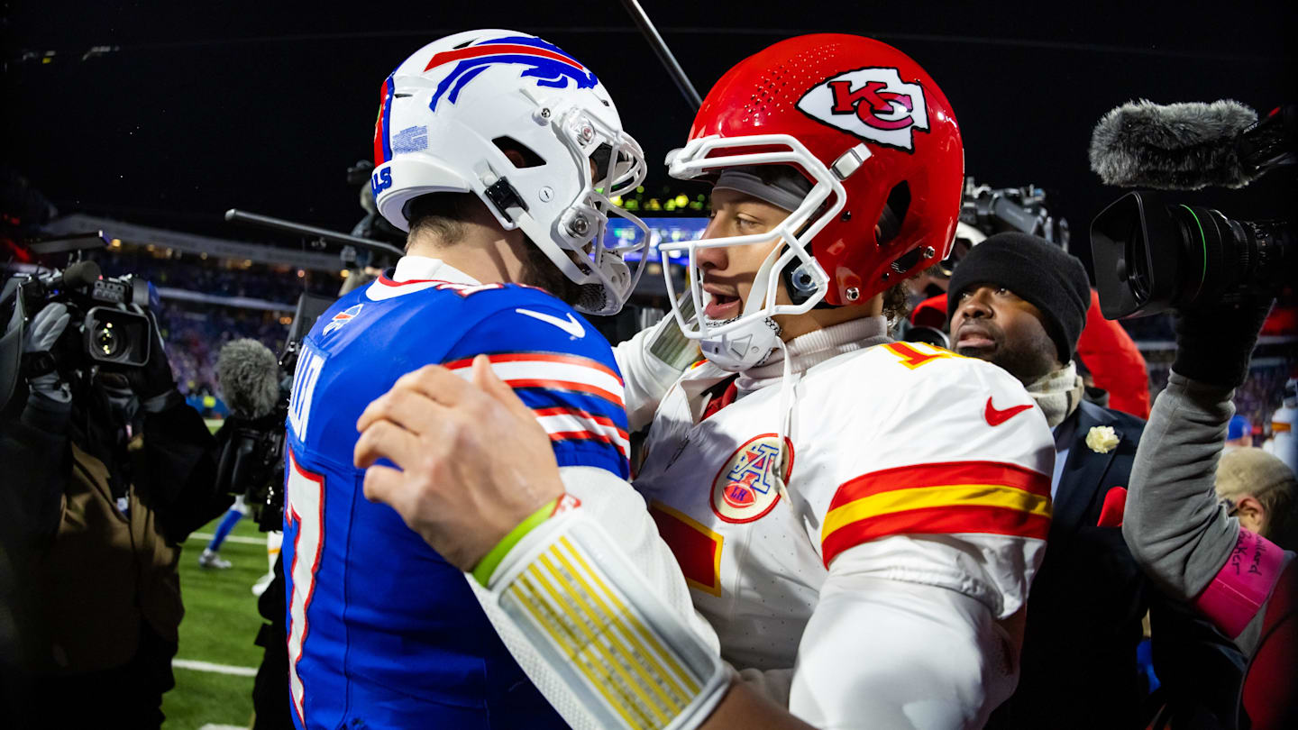 Bills' Josh Allen ranked No. 1 over Patrick Mahomes by NFL insider