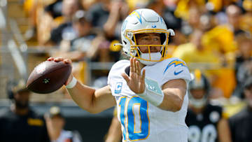 Los Angeles Chargers v Pittsburgh Steelers
