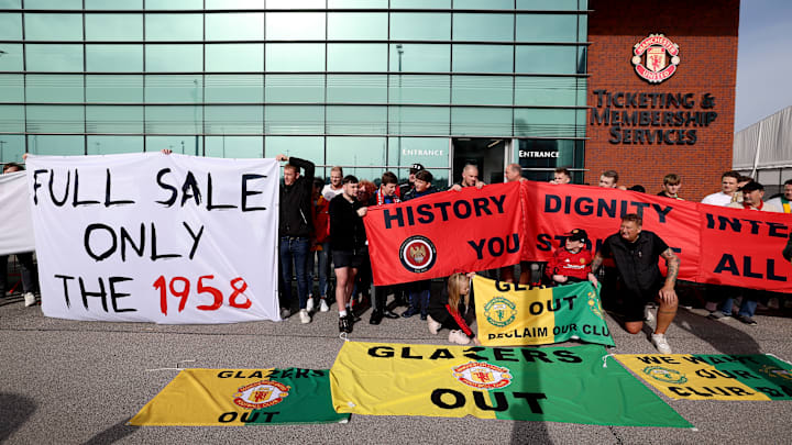 Manchester United v Brentford FC - Premier League