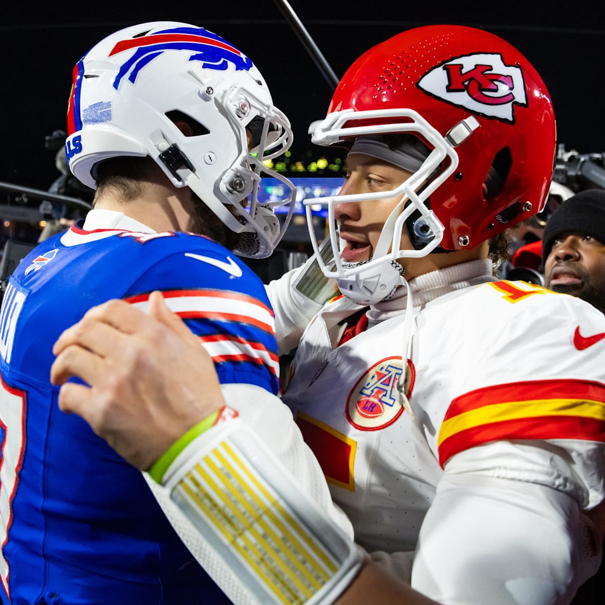 Gap between Josh Allen and Patrick Mahomes dubbed 'ridiculously big'