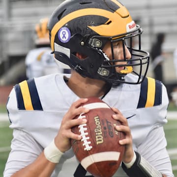 Kason Carta has become the starting quarterback for Bellevue starting in 2024.