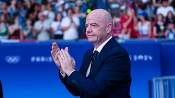 Gianni Infantino et la FIFA dévoilent le logo et l'hymne de la toute nouvelle Coupe du monde des clubs. 