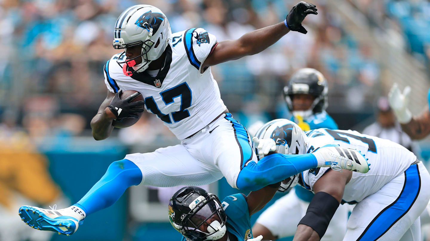 Jaguars Defeat Panthers 23-10 in Season Opener Amid Young Turnovers