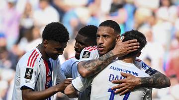 L'OL se rapproche de la Ligue des Champions. L'OL se rapproche de la Ligue des Champions.