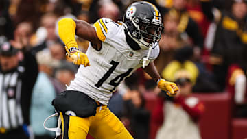 Pittsburgh Steelers v Washington Commanders