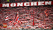 Die Fans des FC Bayern setzen sich seit Jahren für ein rotes Trikot ein