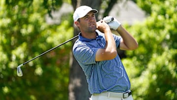 Scottie Scheffler plays his shot from the sixth tee during the final round of the 2025 CJ Cup Byron Nelson at TPC Craig Ranch