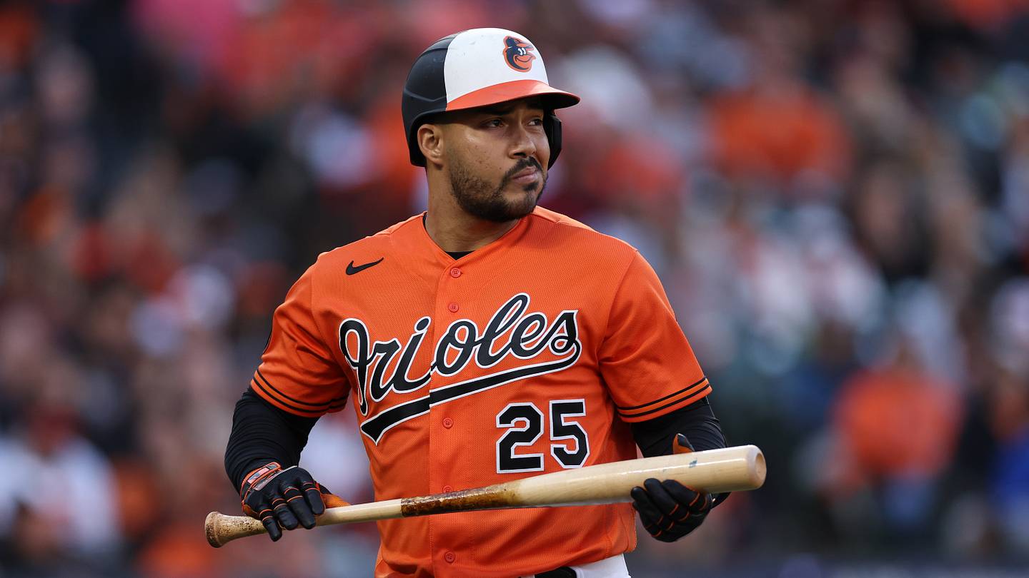 Should the Orioles give Anthony Santander the contract extension he's looking for?