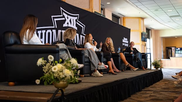 Kamie Crawford, Jasmine Sanders, Penny Lane, Camille Kostek and Lynn Calomeni