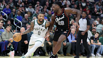 Detroit Pistons v Milwaukee Bucks