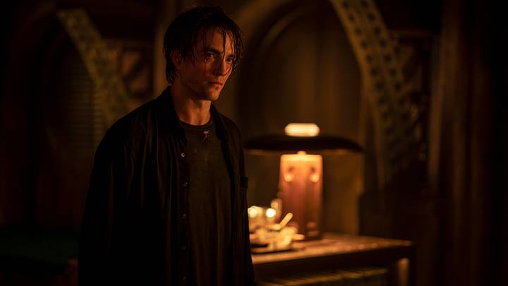 ROBERT PATTINSON as Bruce Wayne in Warner Bros. Pictures’ action adventure “THE BATMAN,” a Warner Bros. Pictures release. Photo: Jonathan Olley/™ & © DC Comics. © 2021 Warner Bros. Entertainment Inc. All Rights Reserved.